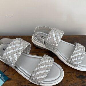 NIB JBU Leila Women's Comfort Casual Woven Fashion Platform Sandal Size 9